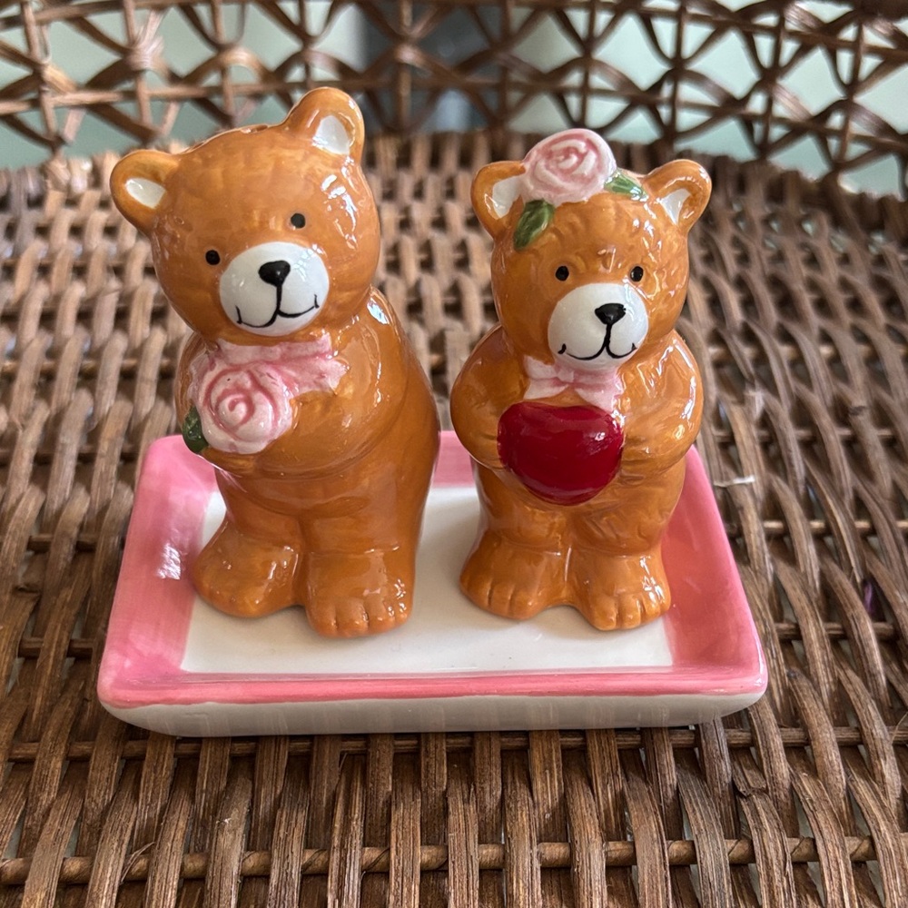 Adorable Bear Salt and Pepper Shakers